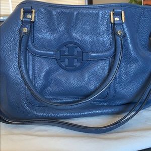 Tory Burch Large Amanda Crossbody in Denim Blue